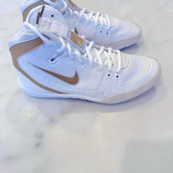 Nike White and Gold Freeks wrestling shoes size 8 - Picture 4 of 4